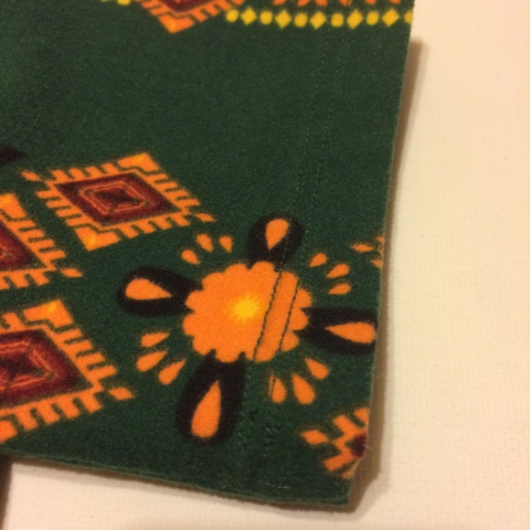 LulaRoe Leggings Soft Tall & Curvy Green Multi - Picture 5 of 7